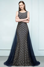 Bodenlanges, ärmelloses Ballkleid mit Rundhalsausschnitt und Spitze in Gold