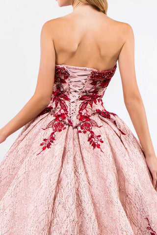 Glitzerndes Ballkleid mit Blumenstickerei von Elizabeth K GL1957