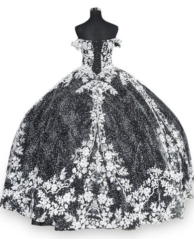 Schulterfreies Ballkleid mit Blumenstickerei von Cinderella Couture 8070J