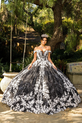 Schulterfreies Ballkleid mit Blumenstickerei von Cinderella Couture 8070J