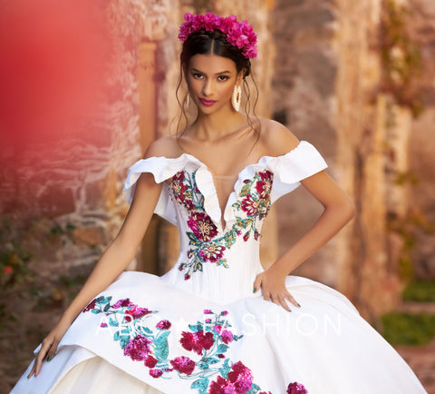 Schulterfreies Quinceanera-Kleid mit Blumenmuster von Ragazza M41-141