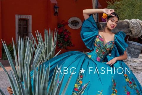 Quinceanera-Kleid mit Blumenmuster und kurzen Ärmeln von Ragazza MV43-143