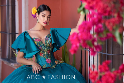 Quinceanera-Kleid mit Blumenmuster und kurzen Ärmeln von Ragazza MV43-143