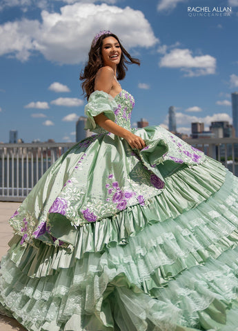Vestido de quinceanera floral em camadas e renda, de Rachel Allan RQ5002