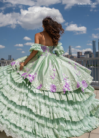 Vestido de quinceanera floral em camadas e renda, de Rachel Allan RQ5002