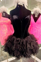 Vestido Corto de Baile sin Tirantes con Volantes de Terciopelo Negro