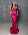 Abito da sera lungo sirena in raso con scollatura a cuore e perline, colore fucsia e sexy
