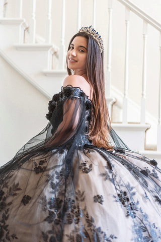 Ballkleid mit Cape-Ärmeln und Applikation von GLS Gloria GL3500