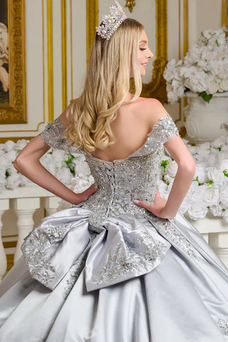 Satin-Ballkleid mit Herzausschnitt von Elizabeth K GL3643