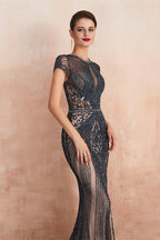 Langes, kurzärmliges Meerjungfrau-Ballkleid aus Tüll mit Rundhalsausschnitt und Perlen