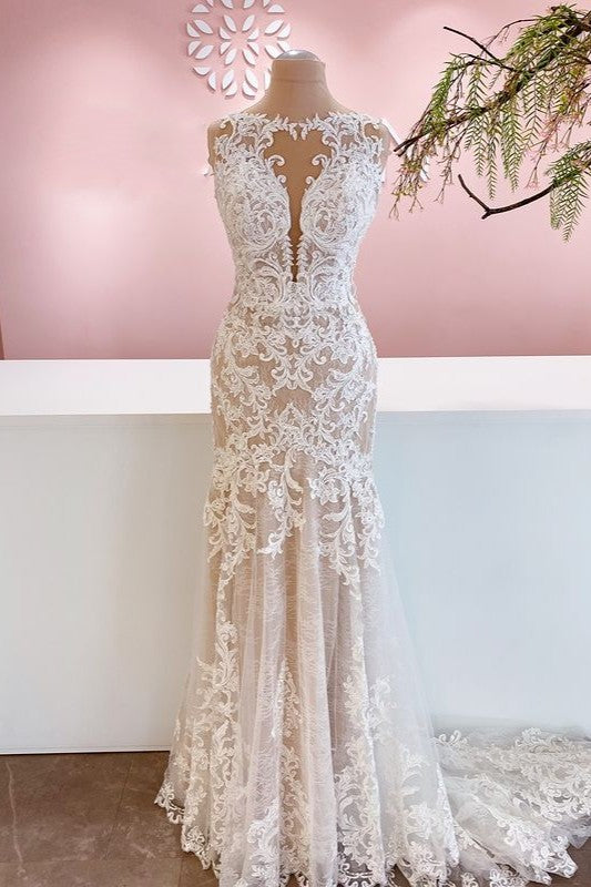 Glamouröses langes Meerjungfrauen-Brautkleid mit Bootsausschnitt, Applikationen, Spitze und Tüll