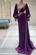 Robe de bal sirène satinée à manches longues et col montant glamour