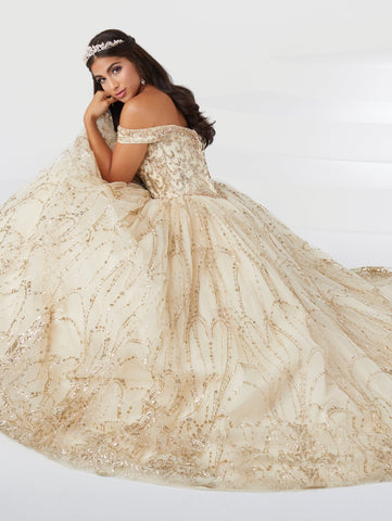 Vestido de quinceanera com glitter e ombros à mostra da Fiesta Gowns 56463