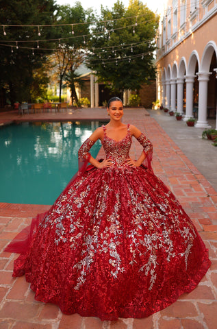 Quinceanera-Kleid mit Glitzerdruck und Cape-Ärmeln von Amarra 54322