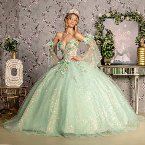Glitzerndes trägerloses Ballkleid mit Glockenärmeln von GLS Gloria GL3486