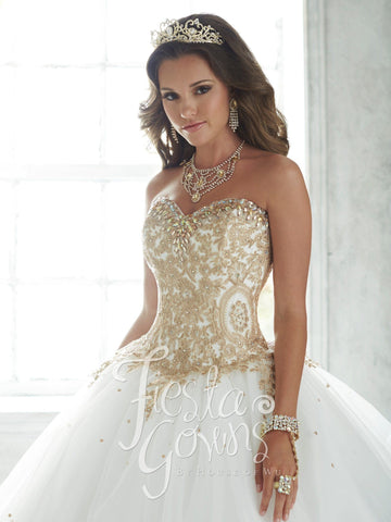 Trägerloses Kleid mit goldenen Perlen von House of Wu Fiesta Gowns 56286