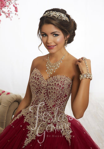 Quinceanera-Kleid mit goldener Spitzenapplikation von Fiesta Gowns 56341