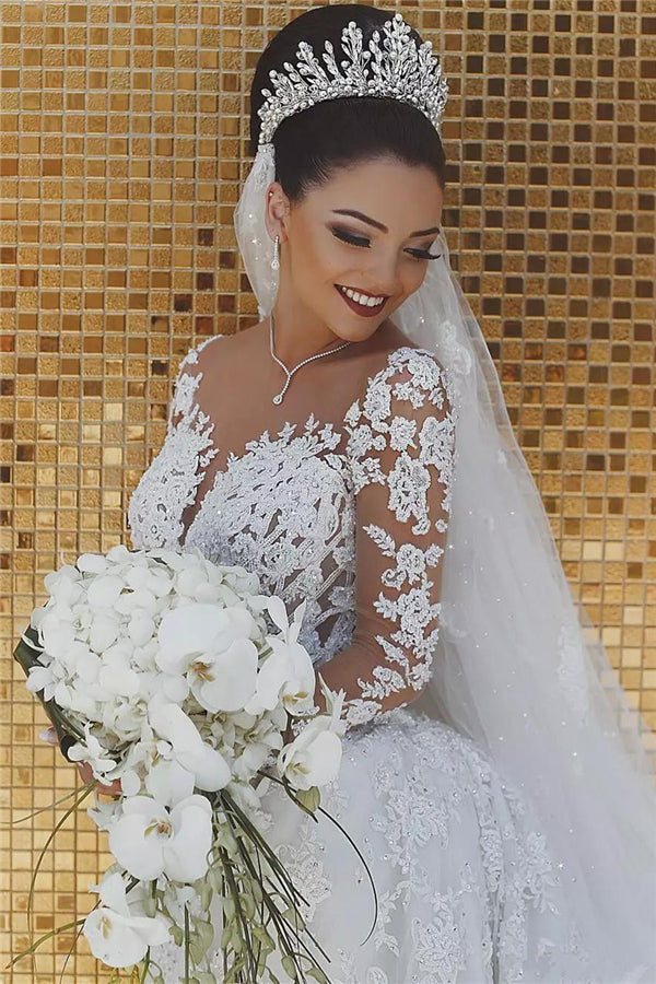 Prächtiges perlenbesetztes Spitzen-Brautkleid im Meerjungfrauen-Stil mit Ärmeln aus transparentem Tüll und Applikationen