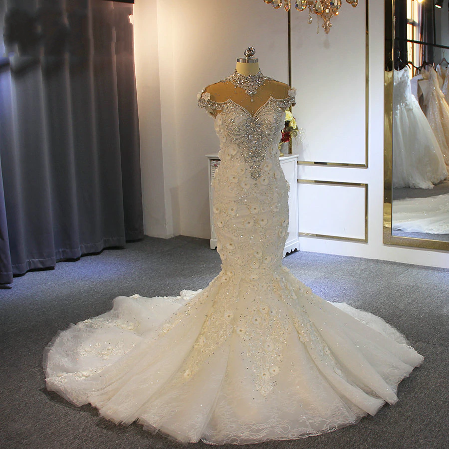 Prächtiges langes Meerjungfrau-Hochhals-Kleid mit Applikationen, Spitze, Kristallen und Tüll für die Hochzeit