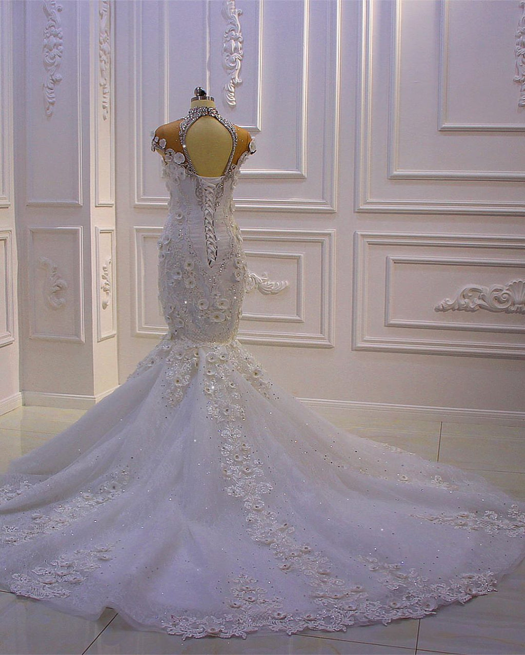 Prächtiges langes Meerjungfrau-Hochhals-Kleid mit Applikationen, Spitze, Kristallen und Tüll für die Hochzeit