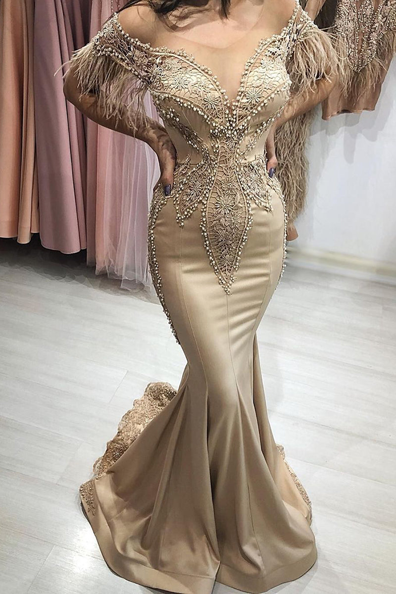 Wunderschönes schulterfreies langes Ballkleid im Meerjungfrauenstil mit Ärmeln