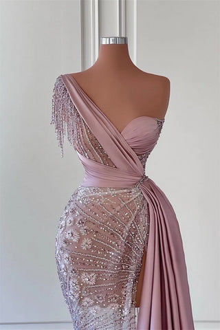 Lindo vestido de noite comprido estilo sereia com um ombro só e racha