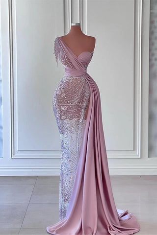 Lindo vestido de noite comprido estilo sereia com um ombro só e racha
