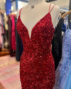 Prächtiges Kurzes Pailletten-Spaghettiträger V-Ausschnitt Enges Homecoming-Kleid