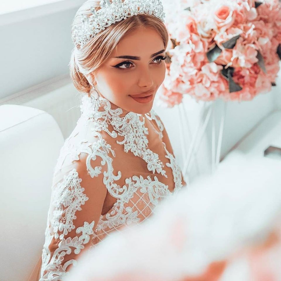 Wunderschönes süßes Spitzen-Tüll-Meerjungfrauen-Brautkleid für Frühling und Sommer