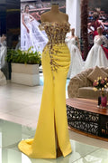 Magnifique robe de bal longue en satin jaune sirène asymétrique avec fente