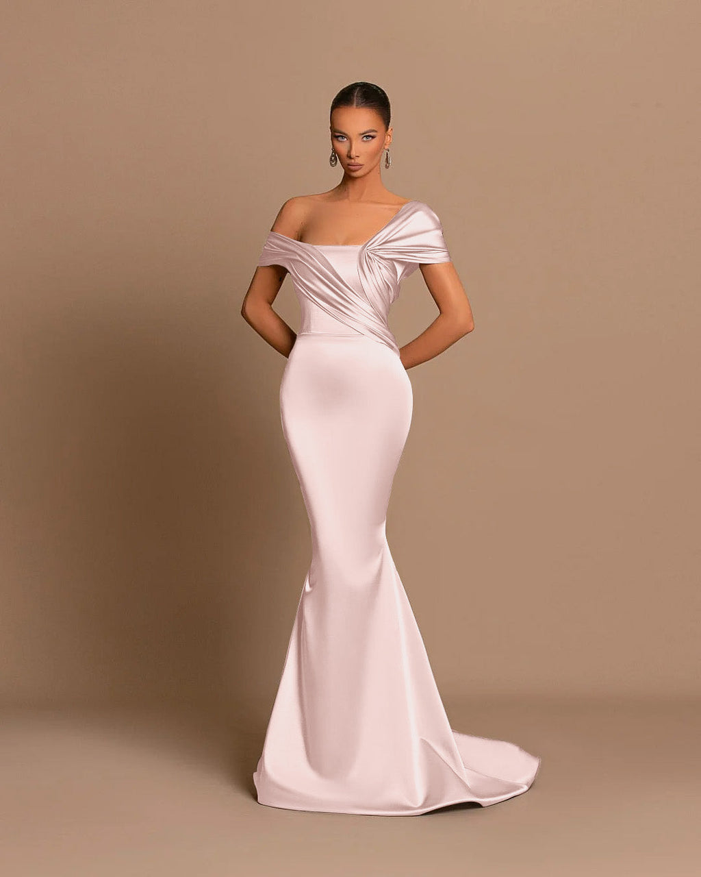 Vestidos de noite compridos em cetim azul royal com decote em V e decote em V, estilo sereia