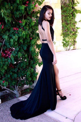 Vestido de festa comprido com decote halter e racha frontal aberta nas costas, sem mangas, estilo sereia