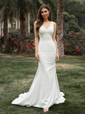 Abito da Sposa in Crepe Elasticizzato Senza Maniche con Scollo a V, Balze e Strascico a Pennello/Colonna
