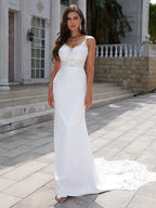 Vestidos de noiva com bainha/coluna, crepe elástico, renda, decote em V, sem mangas, cauda comprida/escova