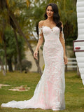 Abito da Sposa con Scollo Spalla Scoperta, Maniche Lunghe, Strascico a Corte e Pizzo su Fodera/Colonna