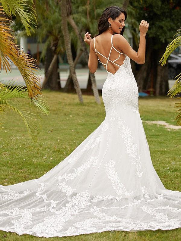 Abito da Sposa in Crepe Elasticizzato con Scollo a V Senza Maniche, Strascico Cattedrale e Pizzo a Fodera/Colonna