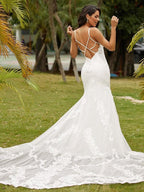Abito da Sposa in Crepe Elasticizzato con Scollo a V Senza Maniche, Strascico Cattedrale e Pizzo a Fodera/Colonna