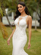 Abito da Sposa in Crepe Elasticizzato con Scollo a V Senza Maniche, Strascico Cattedrale e Pizzo a Fodera/Colonna