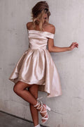 High Low Off-the-Shoulder Plissiert Satin Homecoming Kleid PG182