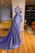 Vestido de fiesta largo de sirena en satén con cuello alto, mangas largas, volantes y abalorios