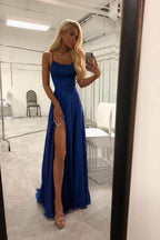 Vestido de festa comprido azul royal com racha alta e alças finas PG750 