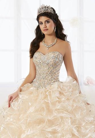 Trägerloses Quinceanera-Kleid mit Rüschen von House of Wu 26845
