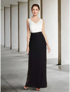 Vestido de mãe da noiva de duas peças, estilo coluna, elegante, preto, para convidadas de casamento, decote em V, comprimento até ao tornozelo, chiffon elástico, manga curta, com lantejoulas, racha frontal, franzido