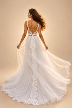 Boho Lace Tulle A-Line Wedding Dress with V-Neck Spaghetti Straps Low Back Romantic Bridal Gown For Outdo Customized