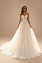 A-line Flowers Appliques Wedding Dress 2027 Garden Spaghetti Strap Bridal Gowns Sweetheart Wedding Gown Customized