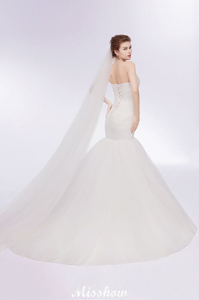 Elfenbein-Tüll-Süßherz-Schleppkleid ohne Träger mit Schnürung
