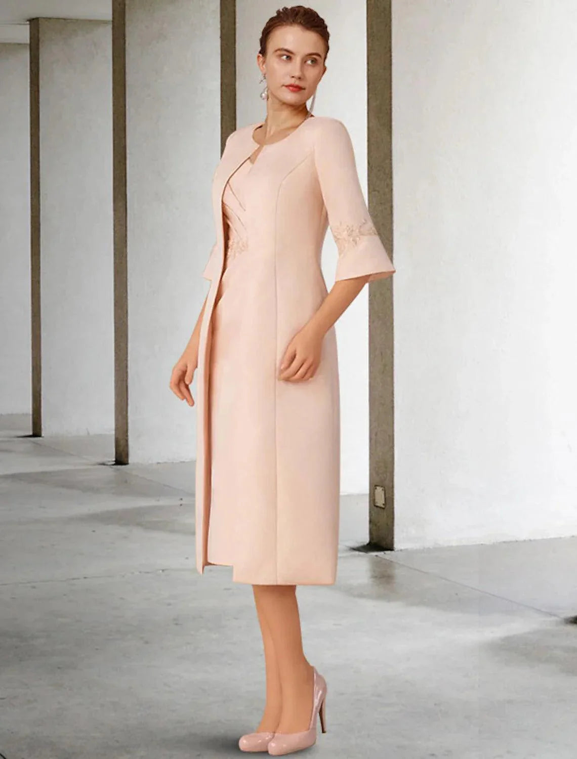 Vestido de mãe da noiva de duas peças, elegante, estilo igreja, inverno, com casaco, manga curta, decote em V, comprimento até ao joelho, renda, chiffon elástico, aplicações, drapeado lateral