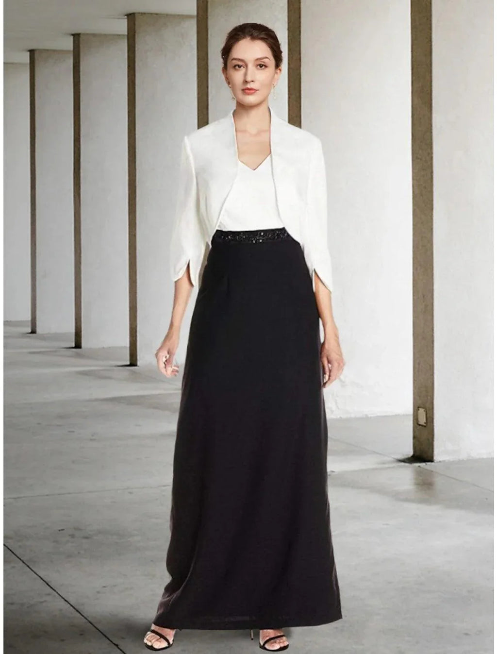 Vestido de mãe da noiva de duas peças, estilo coluna, elegante, preto, para convidadas de casamento, decote em V, comprimento até ao tornozelo, chiffon elástico, manga curta, com lantejoulas, racha frontal, franzido