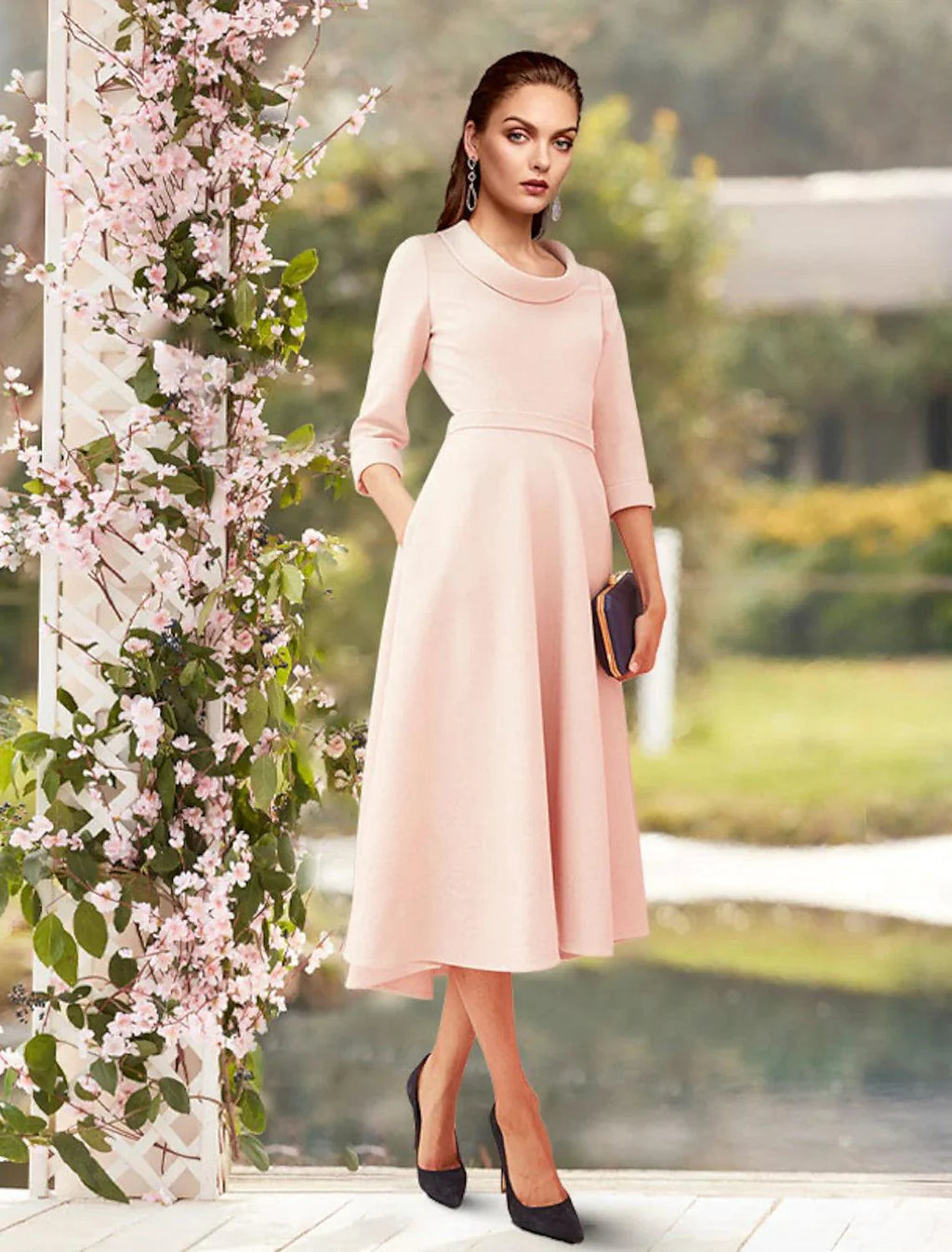 Etuikleid/Säulenkleid für die Brautmutter, minimalistisch, süß, U-Ausschnitt, knielang, Satin, 3/4-Ärmel mit Falten, einfarbig
