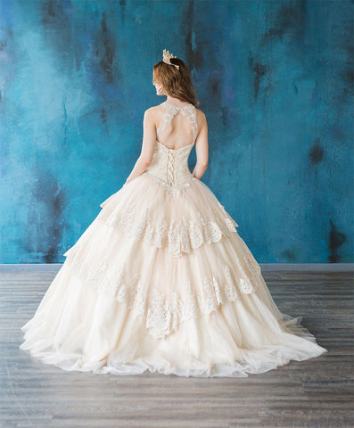 Quinceanera-Kleid mit Spitzenapplikation von Calla KY75208